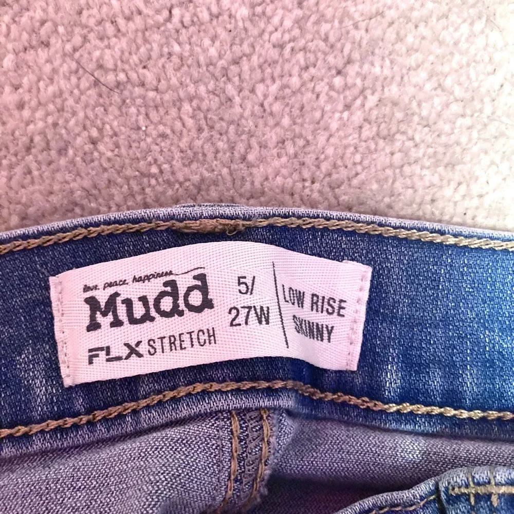 Mudd stretchy comfy